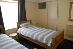 Surfers Hotel - Image 3