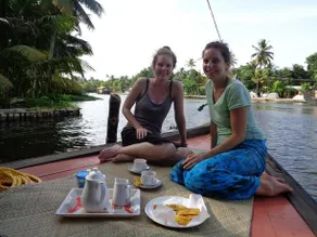 Antonys Eco Houseboat Hostel - Image 5