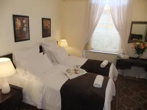 Pastel Guest house bed and breakfast self catering - Image 5