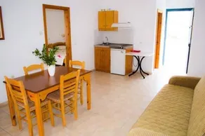 Mousses Studios & Apartments - Image 4