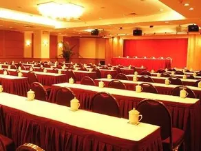 Golden Dragon Hotel - Image 2