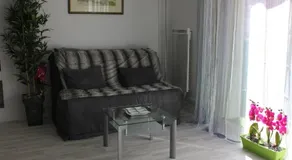 Studio de charme avec sa terrasse en plein coeur de ville - Image 5