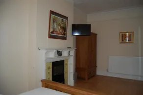 Garden View Guest House - Image 4