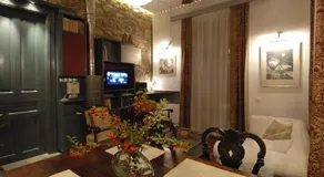 Central Athens Period House with Pool - Image 3