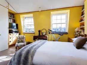 Veeve 3 Bed 3 Bath House On Liverpool Road Islington - Image 3