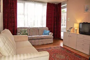202 Modern Service Apartments - Image 5