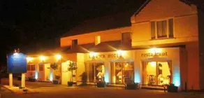 The Keswick Hotel Moore's Bar & Restaurant - Image 4