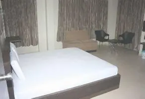 Hotel Sunrise Grand - Image 4