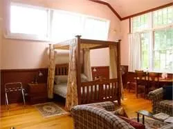 Old School B & B - Image 3