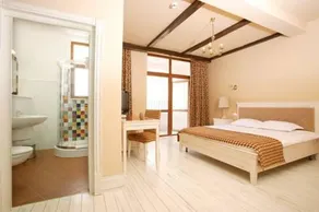 Arcadia Hotel - Image 5
