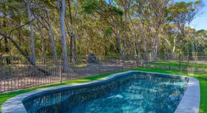 7 Ibis Court - Spacious Family Home With Large Outdoor Area Swimming Pool & Ample Parking - Image 5