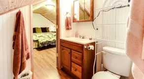 Scenic Bay Float Home Hideaway - Image 5