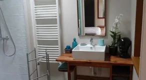 Chambre d'hôtes sur jardin acces PMR - Image 3