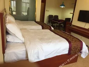 YIJIA HOTEL - Image 4