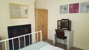 Taylor's - Image 4