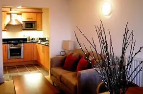 Ascot Apartments - Image 2