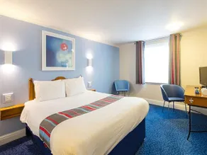 Travelodge Plymouth Derriford - Image 2