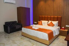 Gold Coast Club House - Image 2