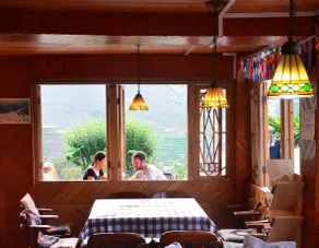 Dragon's Den Hostel - Image 3