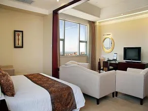 Kunlun International Hotel - Image 4