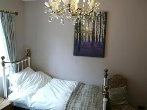 King William The Fourth Guest House - Image 3