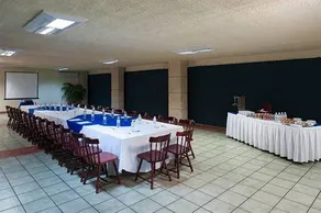 Embarcadero Pacifico Hotel - Image 4