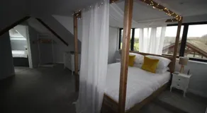 Ryefield Cottage - luxurious self-catered holiday cottage with a log burner - Image 3