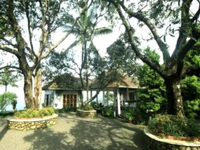 Urumbi Hill Palace Heritage Plantation Retreat - Image 3