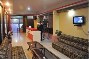Hotel Red Inn - Image 5