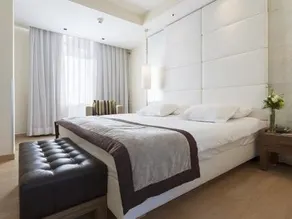 Famous Apartments - Image 4