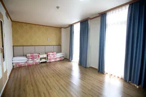 New Island Tourist Hotel - Image 2