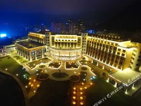 Island International Hotel - Image 4
