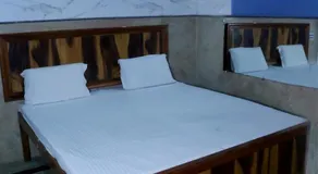 Sharda Hotel - Image 4