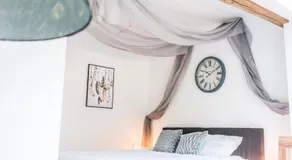Holiday Home Sofia La vie est belle - Image 3