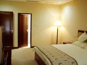 Petrel Hotel - Image 2
