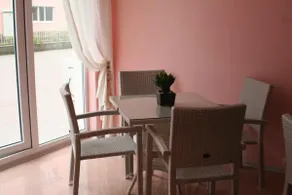 Rose Garden Hotel - Image 2