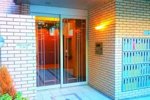 Modern Elegant Hotel Style Close to Namba Shinsaibashi Dotonbori - Image 3
