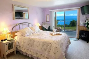 Outlook Inn Bed and Breakfast - Image 5