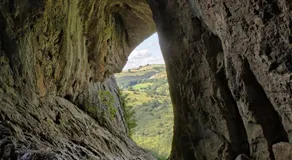 Harewood Cottage Peak District - Image 3