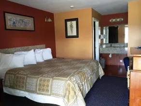 Deluxe Motel - Image 3
