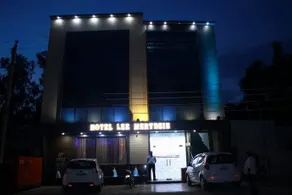 Hotel Lee Merydein - Image 3