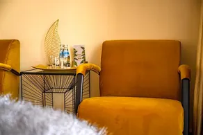 Porins Hotel - Image 2