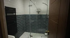 The REGENCY Central Modern Apartment - Image 3