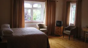 Bunratty Grove Bed And Breakfast - Image 4
