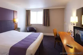 Premier Inn Lincoln Canwick - Image 2