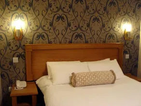 Creighton Hotel - Image 4
