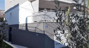 Leon - Image 2
