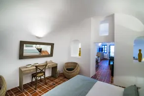 Annabel's Luxury Suites - Image 2