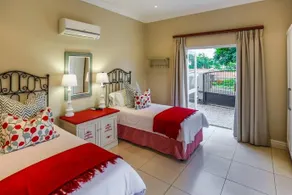 Woodbury House - Image 2