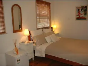 Whale Beach Bed And Breakfast - Image 2